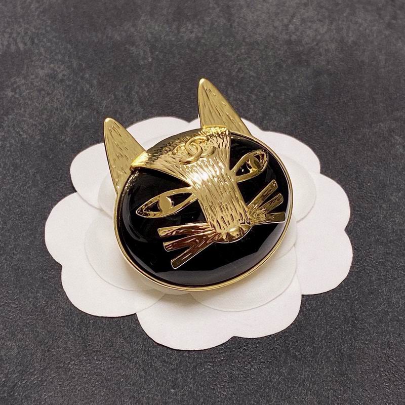 Chanel Brooch 06yxs33